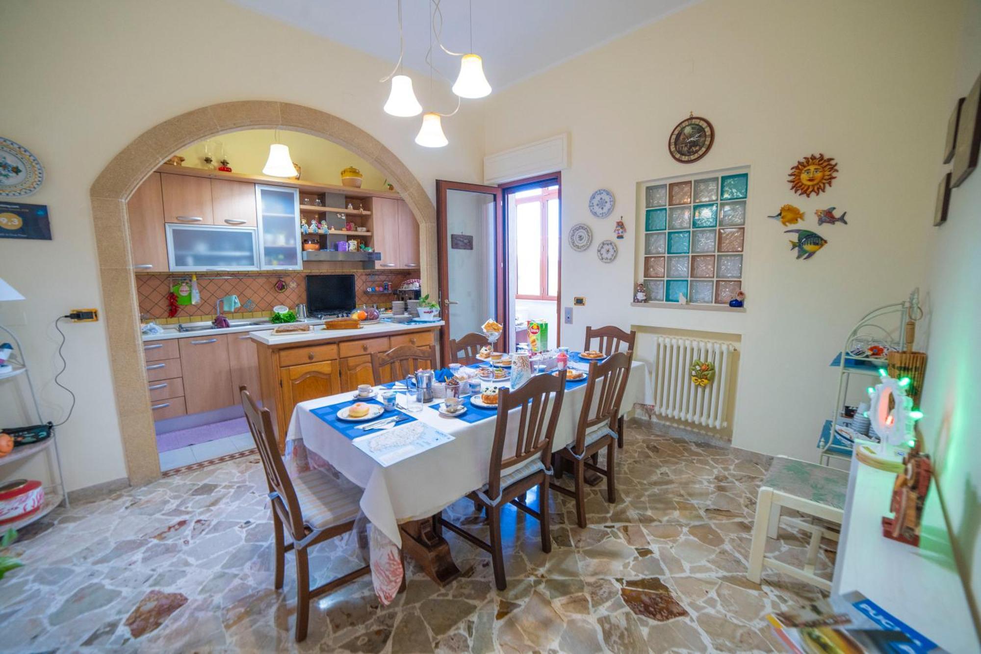 Bed & Breakfast A Due Passi *